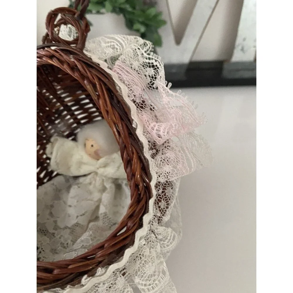 Hanging Wicker Doll Basket Vintage‎ Doll Bassinet with Angel Lace Doll Ornament